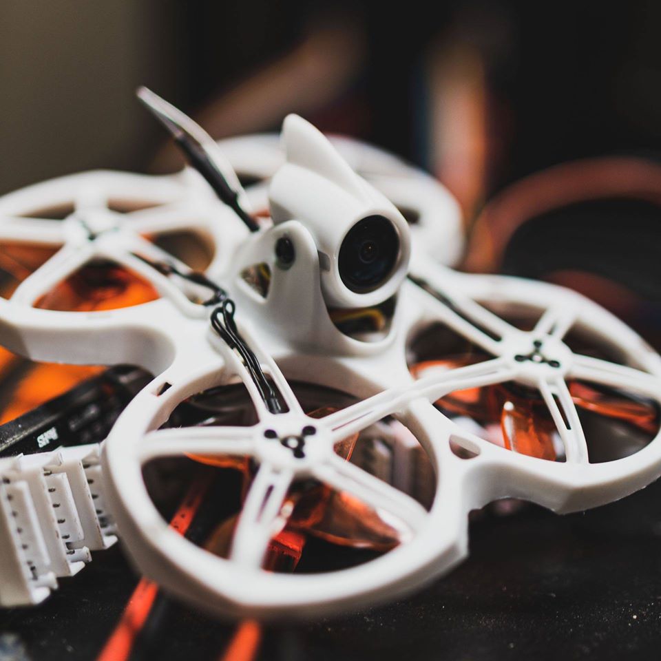 Emax Tinyhawk II 2 RTF FPV Rac - Eachine Drone E010 recension och pris